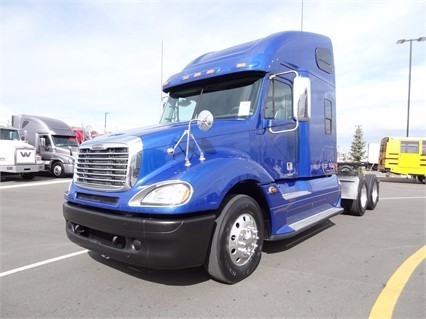2007 Freightliner Columbia Cl12064st  Conventional - Sleeper Truck