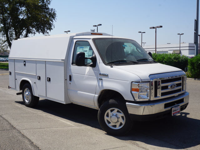 2016 Ford E-Series Chassis  Cab Chassis