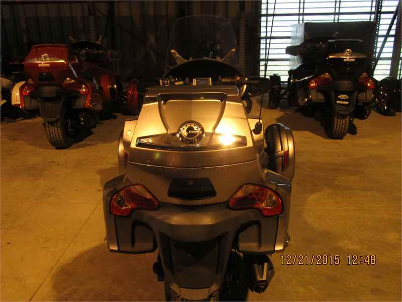 2013 Can-Am 2013 CAN-AM SPYDER RT-S SM5 SILVER
