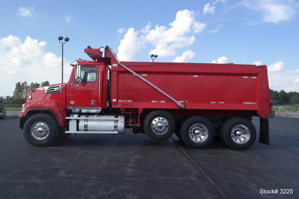 2015 Western Star 4700  Dump Truck