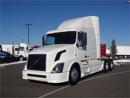 2010 Volvo Vnl  Conventional - Sleeper Truck