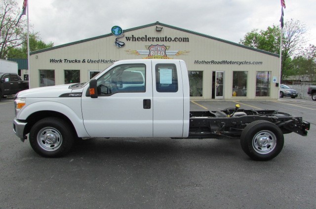 2013 Ford F350  Cab Chassis