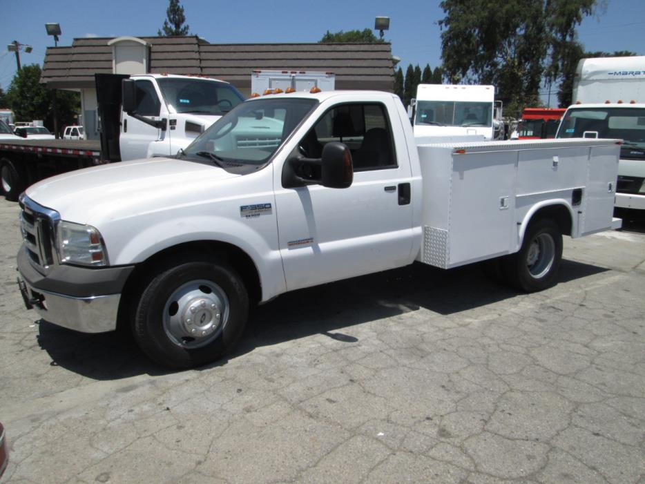 2005 Ford F350  Contractor Truck