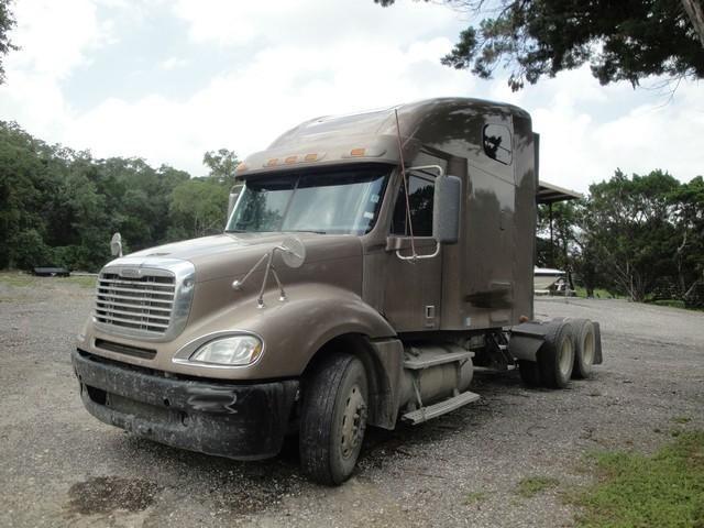 1999 Freightliner Columbia 120  Conventional - Sleeper Truck