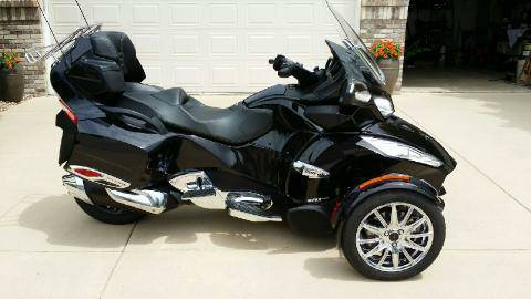 2013 Can-Am 2013 CAN-AM SPYDER RT-S SM5 SILVER