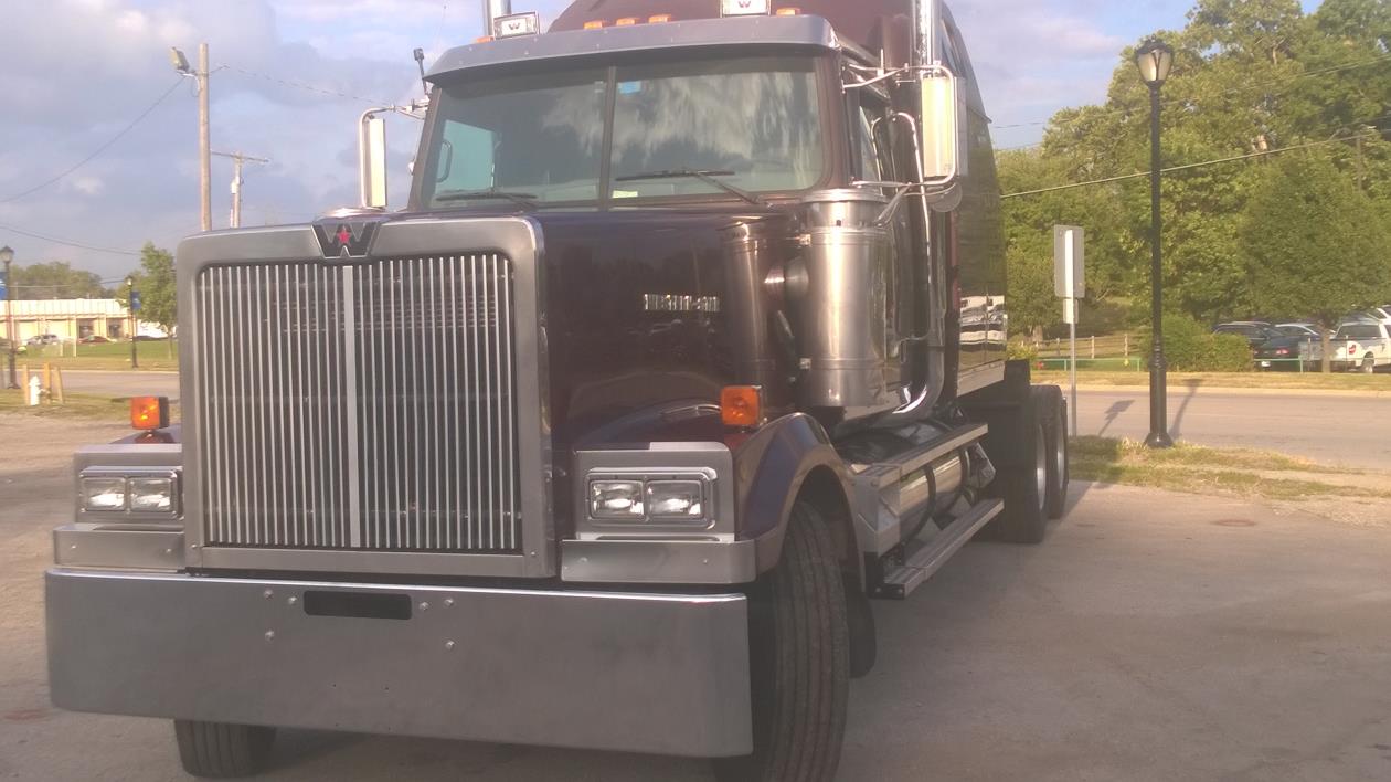 1999 Western Star Stratosphere  Conventional - Sleeper Truck