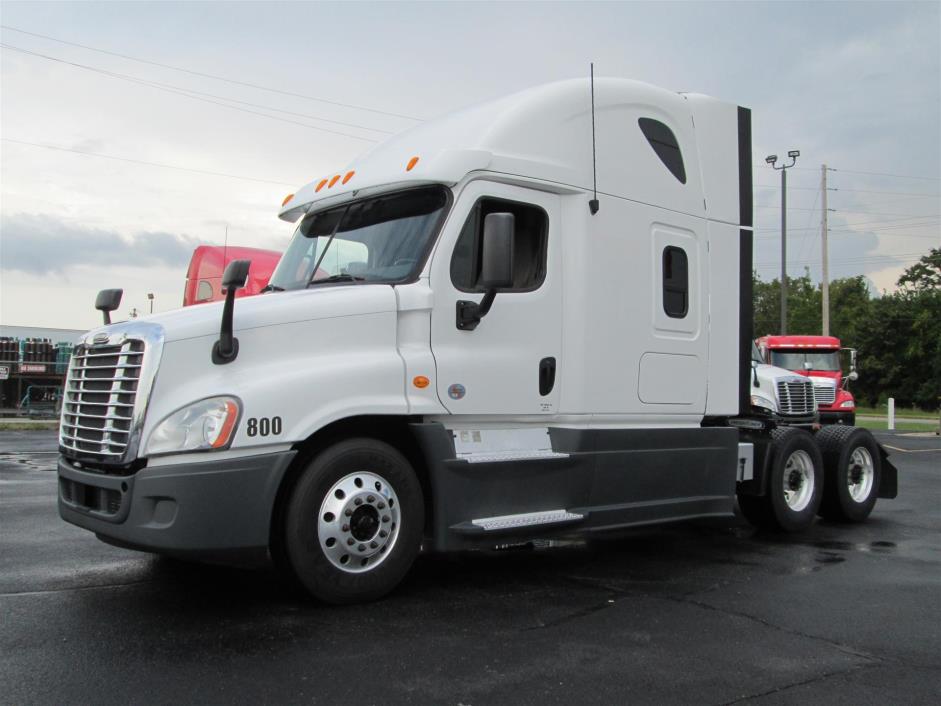 2013 Freightliner Ca1255 Cascadia  Conventional - Day Cab