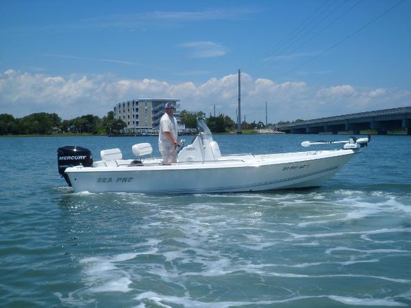 2008 Sea Pro SV1900CC Bay Boat