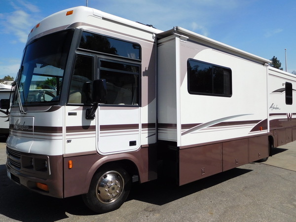 2000 Winnebago ADVENTURER 35B