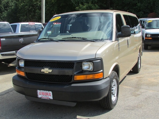 2011 Chevrolet Express 2500  Passenger Van