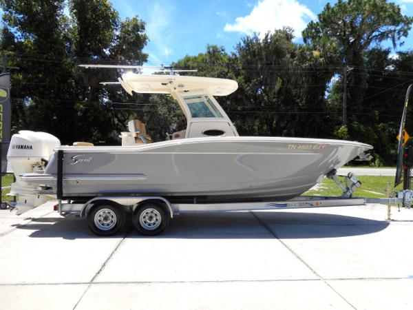 2015 Scout Boats 255 LXF