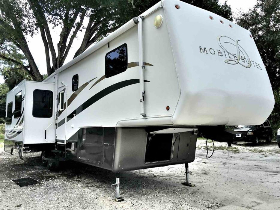 2008 DOUBLE TREE MOBILE SUITE 36TK