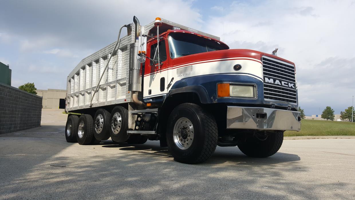 1998 Mack Cl713  Dump Truck