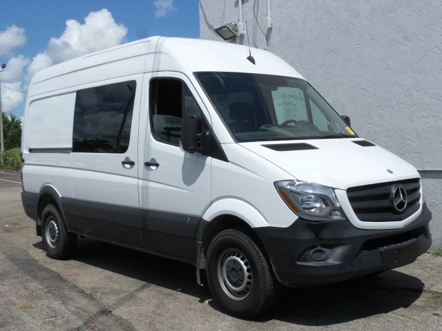 2015 Mercedes-Benz Sprinter 2500  Passenger Van