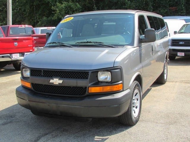 2009 Chevrolet Express 1500  Pickup Truck