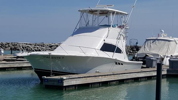 2000 Luhrs 36 Convertible Sport Fish