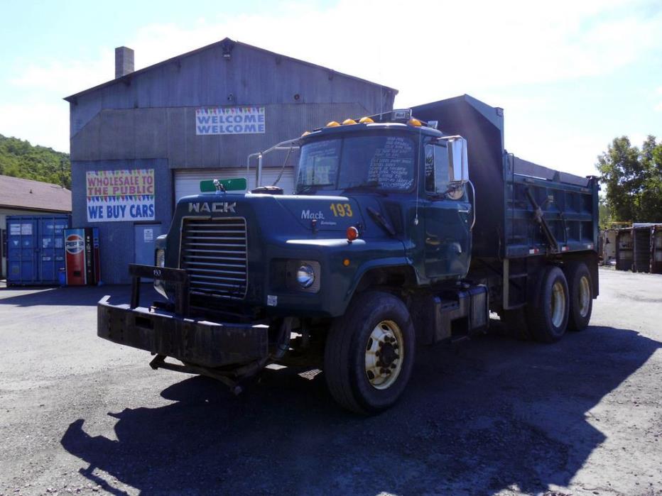 1996 Mack Dm688s  Dump Truck