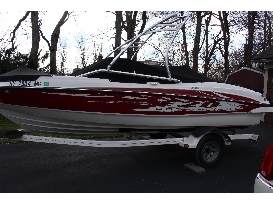 2008 Bayliner 205