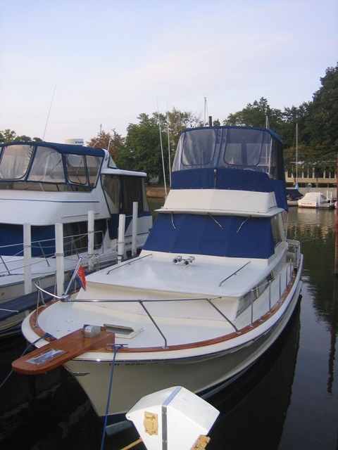 1968 Chris-Craft 38 Commander