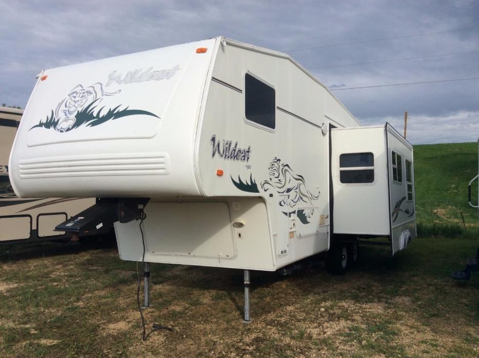 2003 Forest River Wildcat 28BH