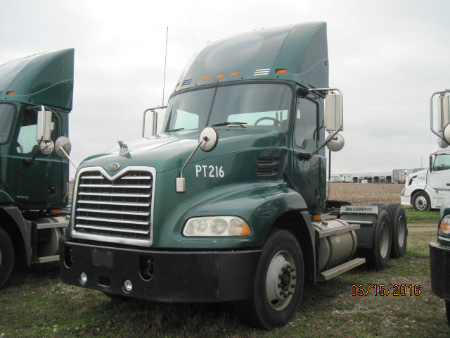 2005 Mack Cx613  Conventional - Day Cab
