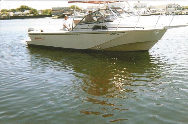 1989 Boston Whaler 27 Full Cabin Express