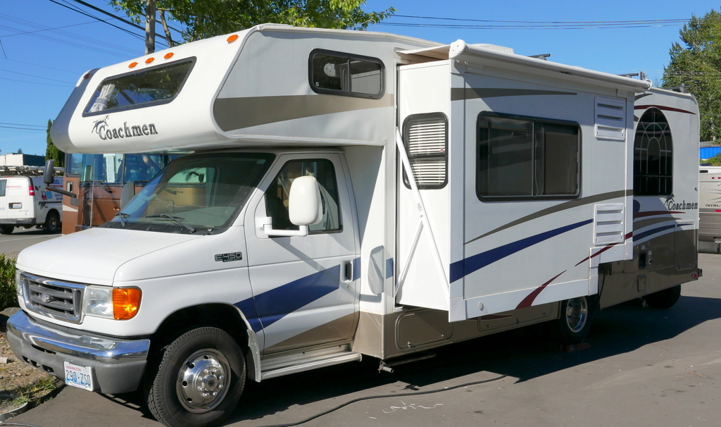 2005 Coachmen FREELANDER 2600 SO