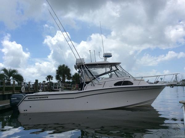 2004 Grady White 300 Marlin