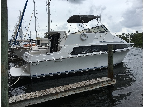 1993 Carver 330 Mariner