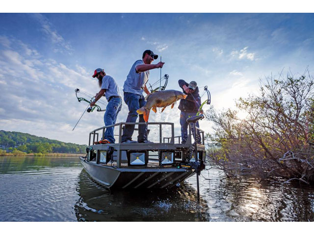 2016 TRACKER BOATS Grizzly 2072 MVX Sportsman