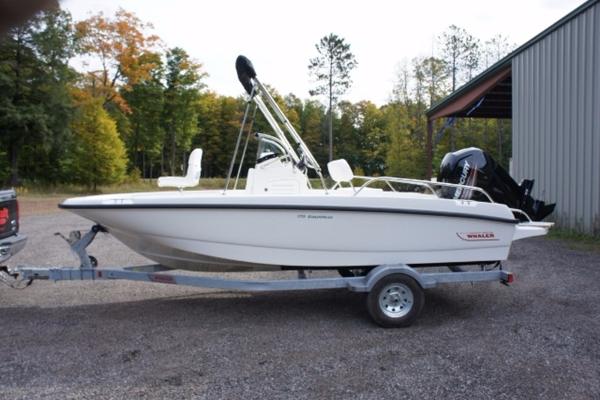 2016 Boston Whaler 170 Dauntless