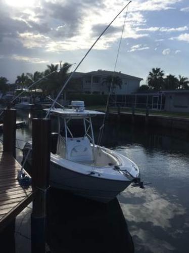 2007 Boston Whaler Outrage 24