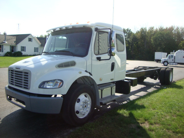 2011 Freightliner Business Class M2 106  Cab Chassis