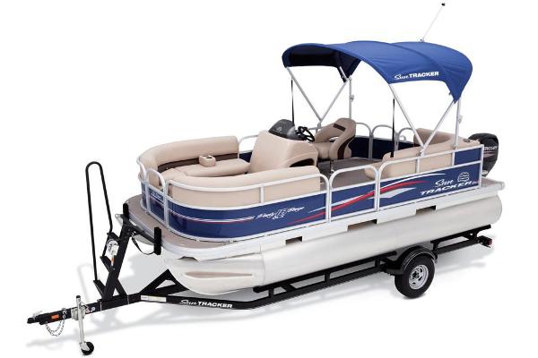 2017 Sun Tracker Party Barge 18 DLX