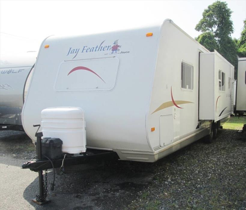 2005 Jayco Jay Feather LGT 29Y Two Bedroom Slideout