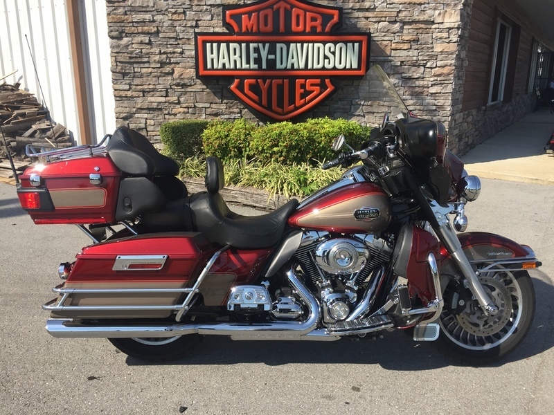 2011 Harley-Davidson FLHX - Street Glide