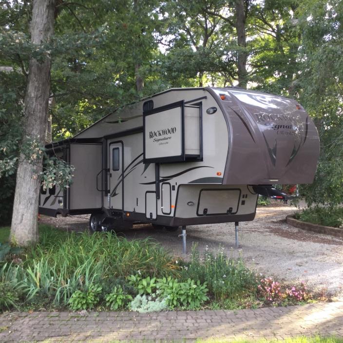 Forest River Rockwood Ultra Lite 8289ws Diamond RVs for sale