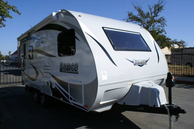 2017 Lance Travel Trailer 1685