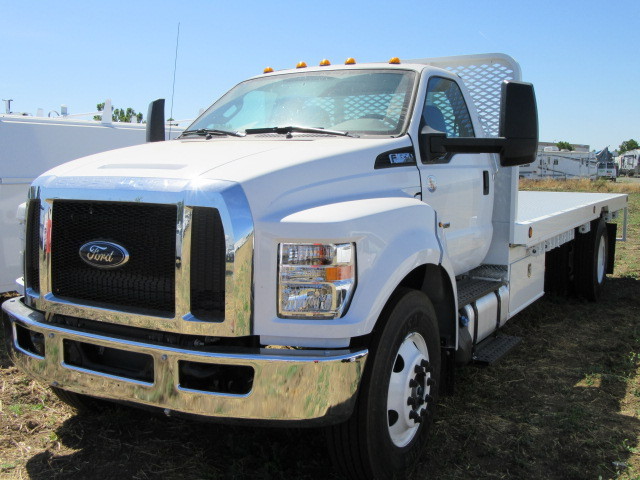 2016 Ford F650  Flatbed Truck