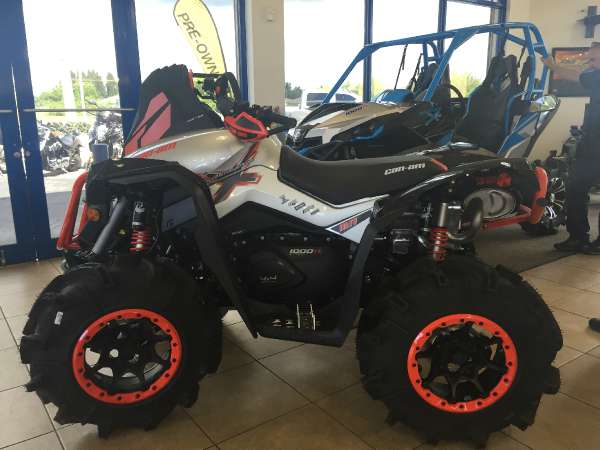 2016 Can-Am Renegade X mr 1000R Hyper Silver / Black / Can-Am Red Sport