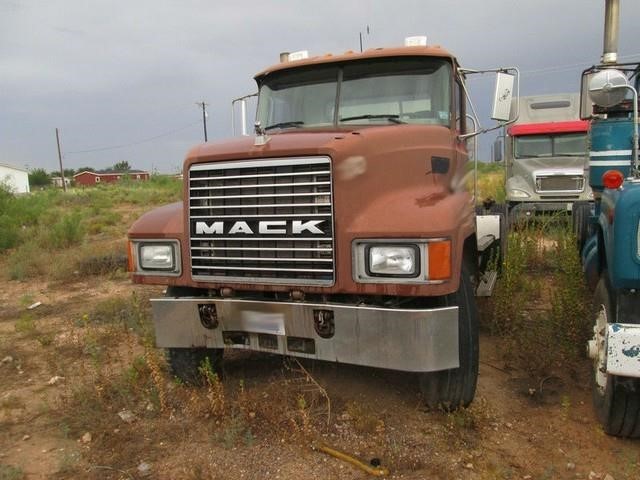2003 Mack Ch613  Cab Chassis