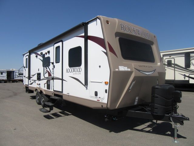 2017 Forest River Rockwood Ultra Lite 2702WS Solid Surface