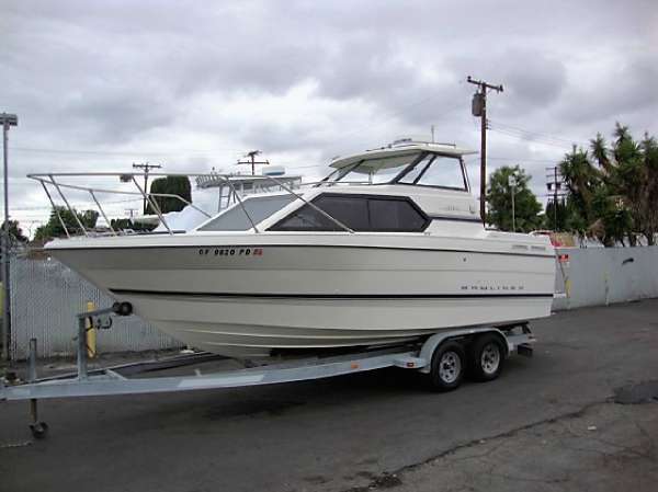 1998 Bayliner 2452 Cierra Classic Cruisers