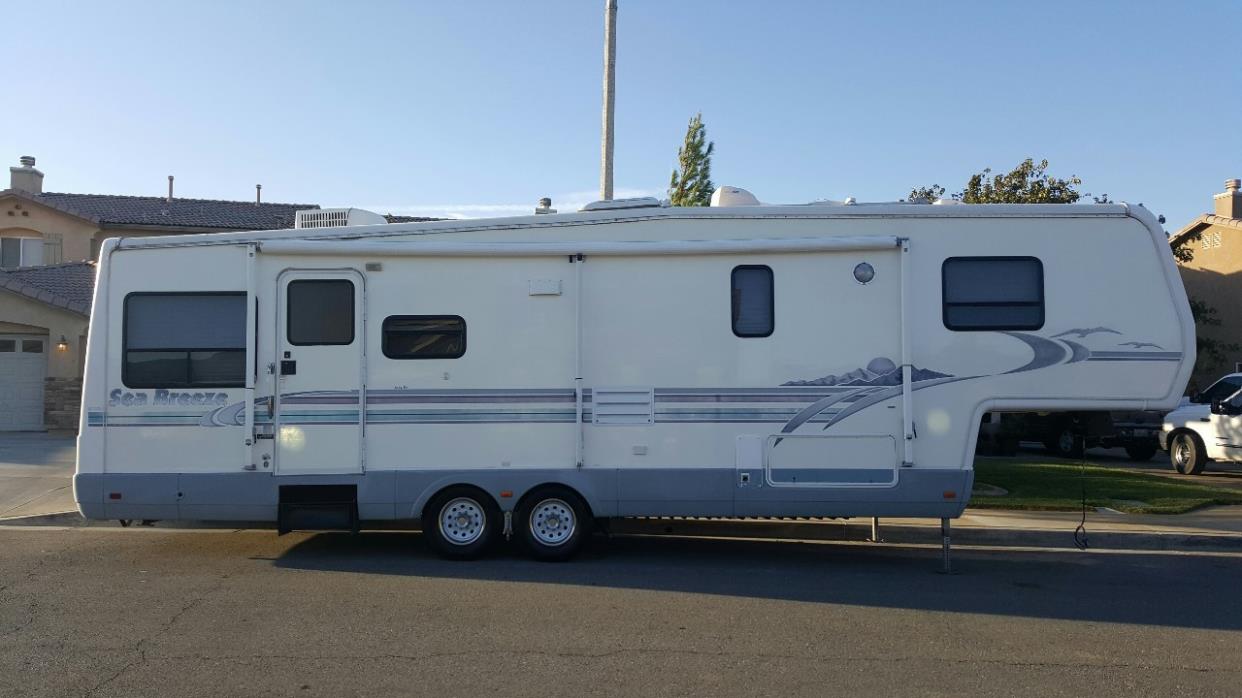 1999 National SEA BREEZE LX 34FT. DOUBLE SLIDE-OUT