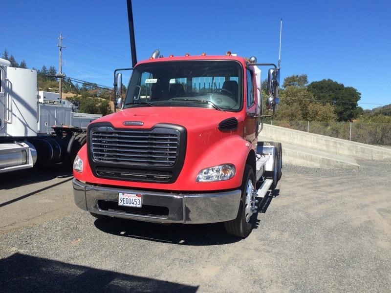 1999 Freightliner Business Class M2 112  Conventional - Day Cab