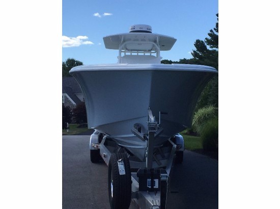 2014 YELLOWFIN 34 CC ONLY 141 HOURS.FRESHWATER BOAT