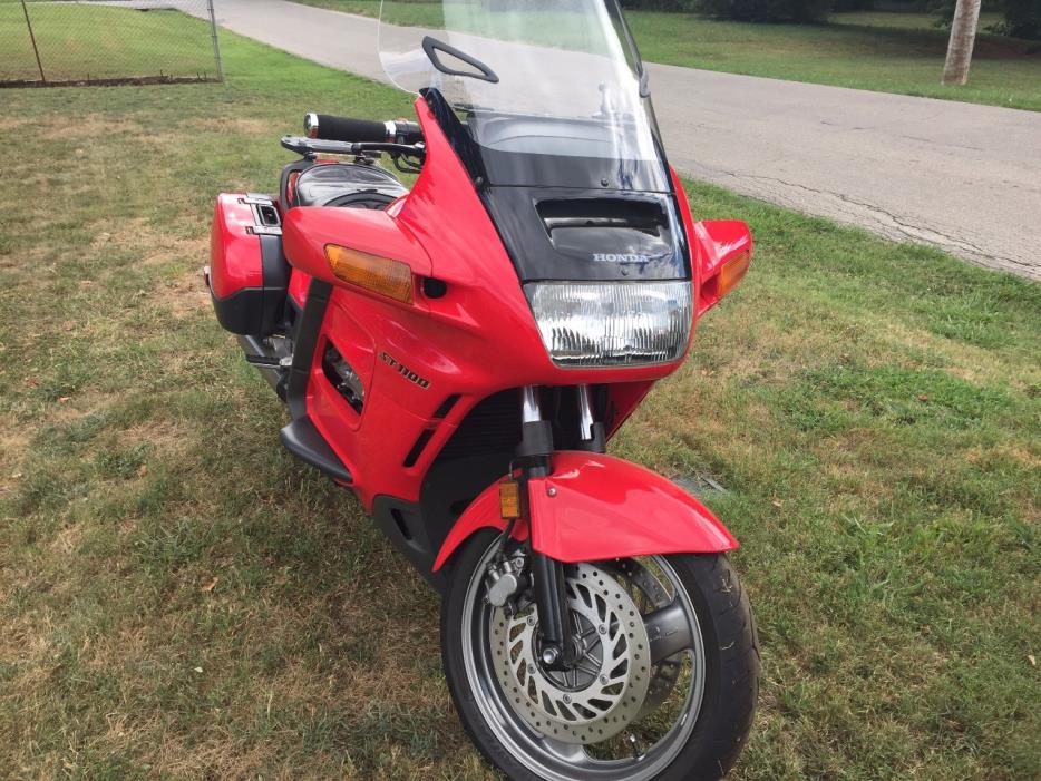 1996 Honda ST SERIES 1100