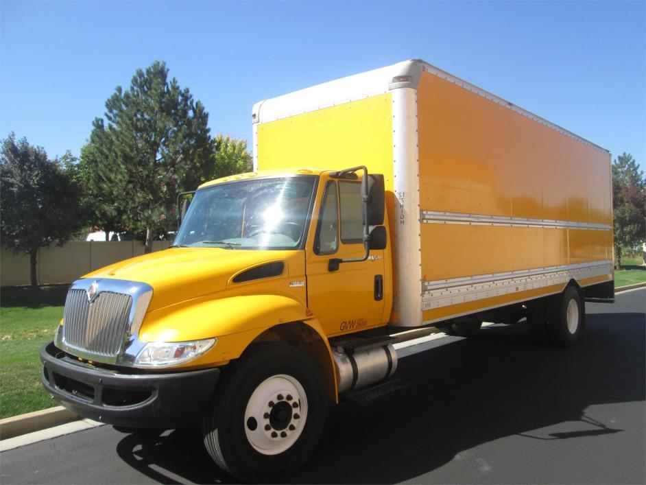 2013 International 4300  Box Truck - Straight Truck