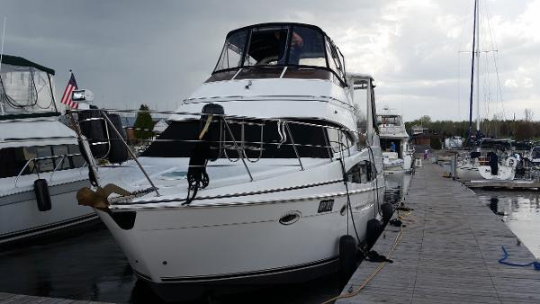 2002 Carver 346 Motor Yacht