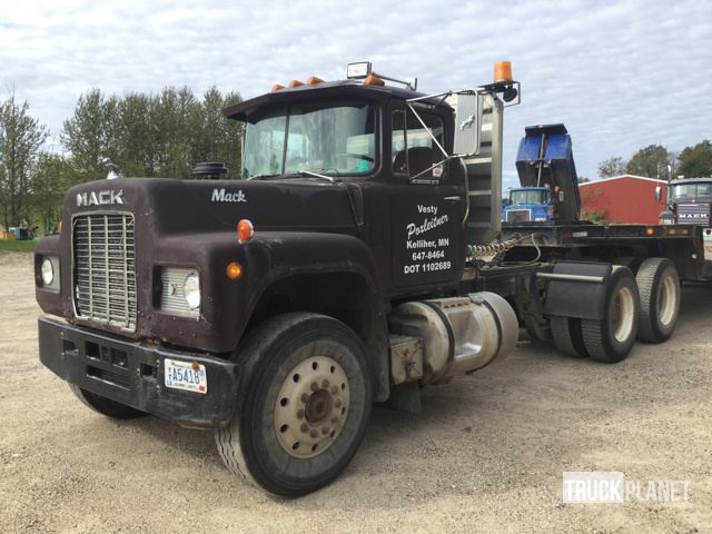 1986 Mack Ds600  Conventional - Day Cab